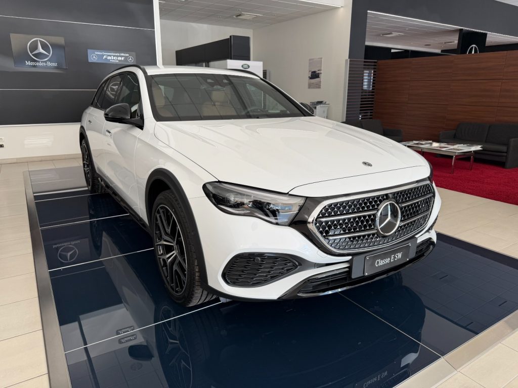 MERCEDES-BENZ E 220 d Mild hybrid 4Matic S.W. Premium All Terrain