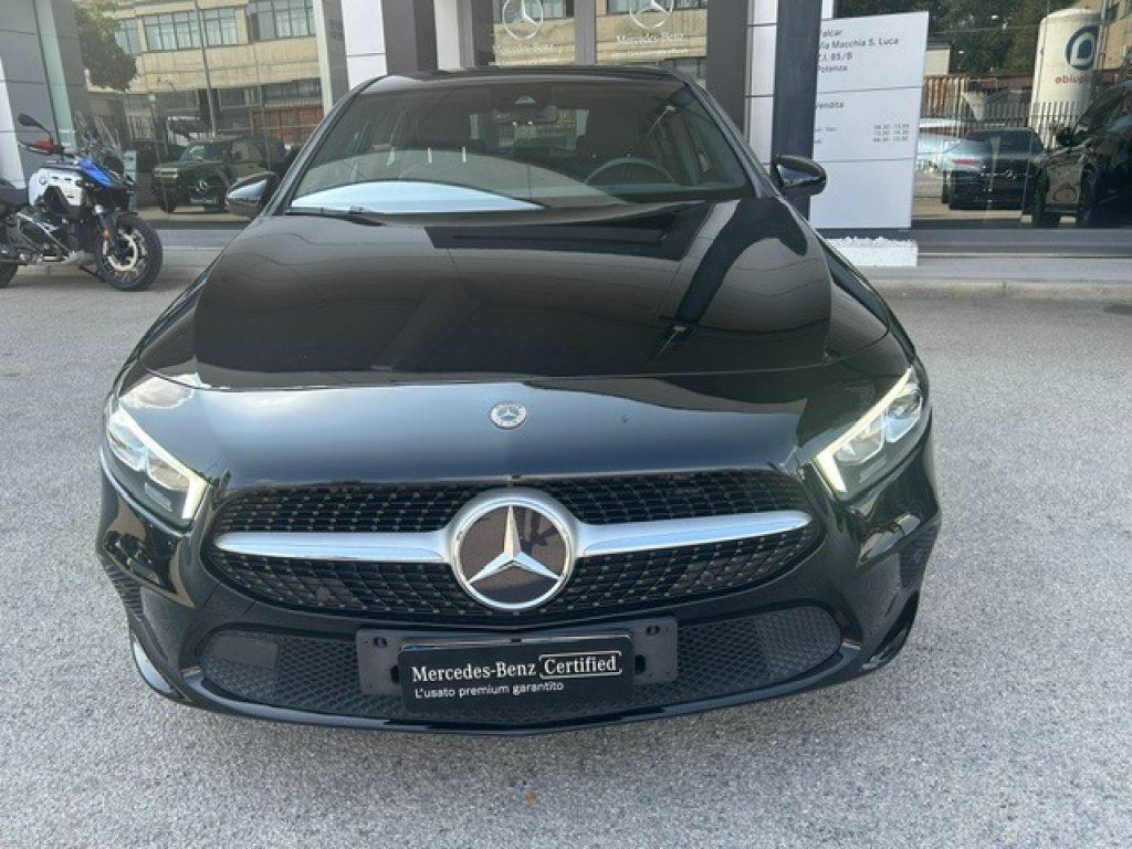 MERCEDES-BENZ A 180 d Automatic Business Extra