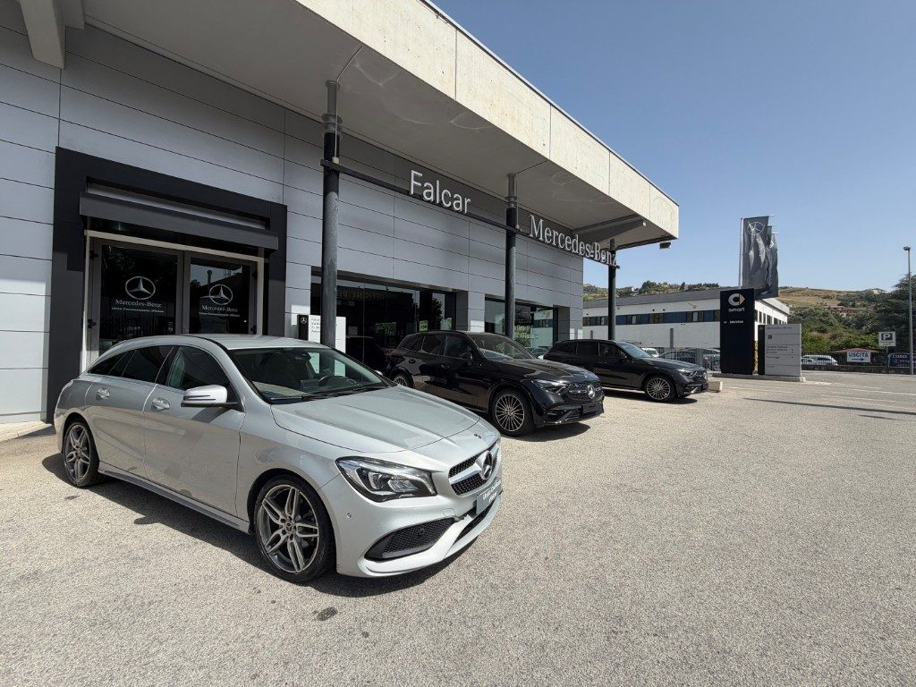 MERCEDES-BENZ CLA 200 d 4Matic Automatic Premium shooting brake